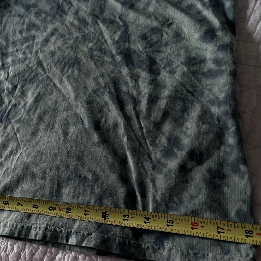 Pact Women's Short Sleeve Green Tie-Dye Tee organic cotton - Picture 4 of 5